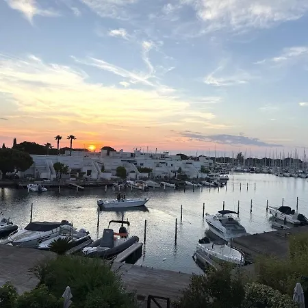 Marina - Private - 5 Min Away *